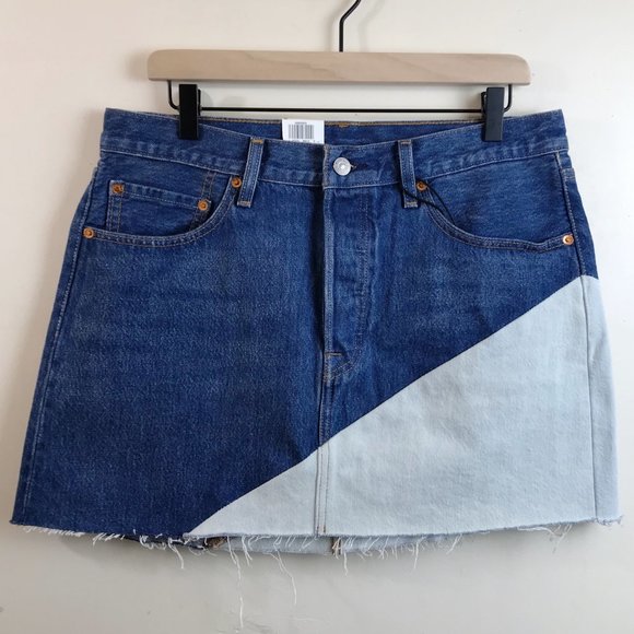 Levis Premium Denim Mini Skirt 31 Deconstructed Two Tone Colorblock Raw Hem NWT - Picture 4 of 12